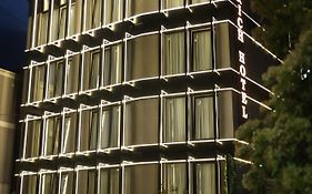Rich Hotel